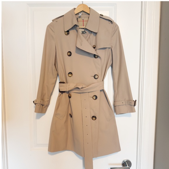 BURBERRY TRENCH COAT MADE IN ENGLAND - Picture 1 of 11